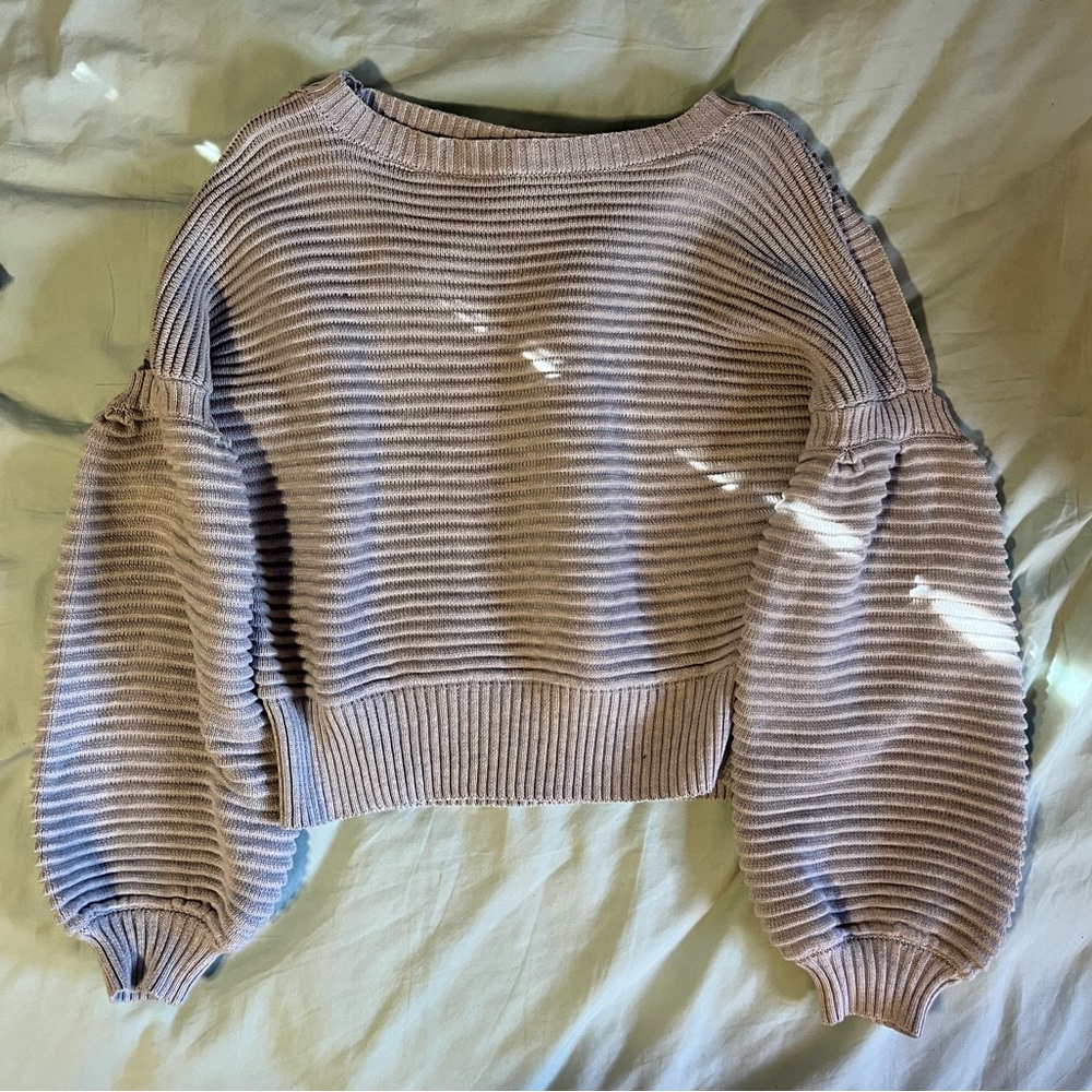 Light blue/gray sweater